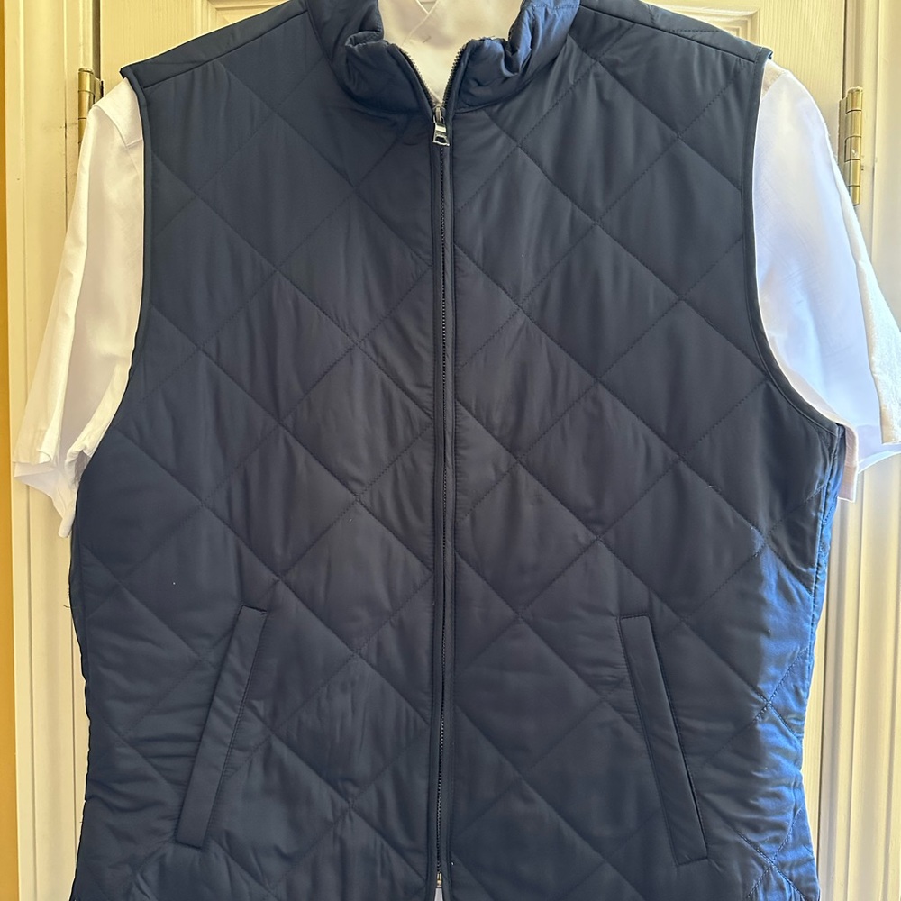Crown & Ivey Men’s Navy Vest Large